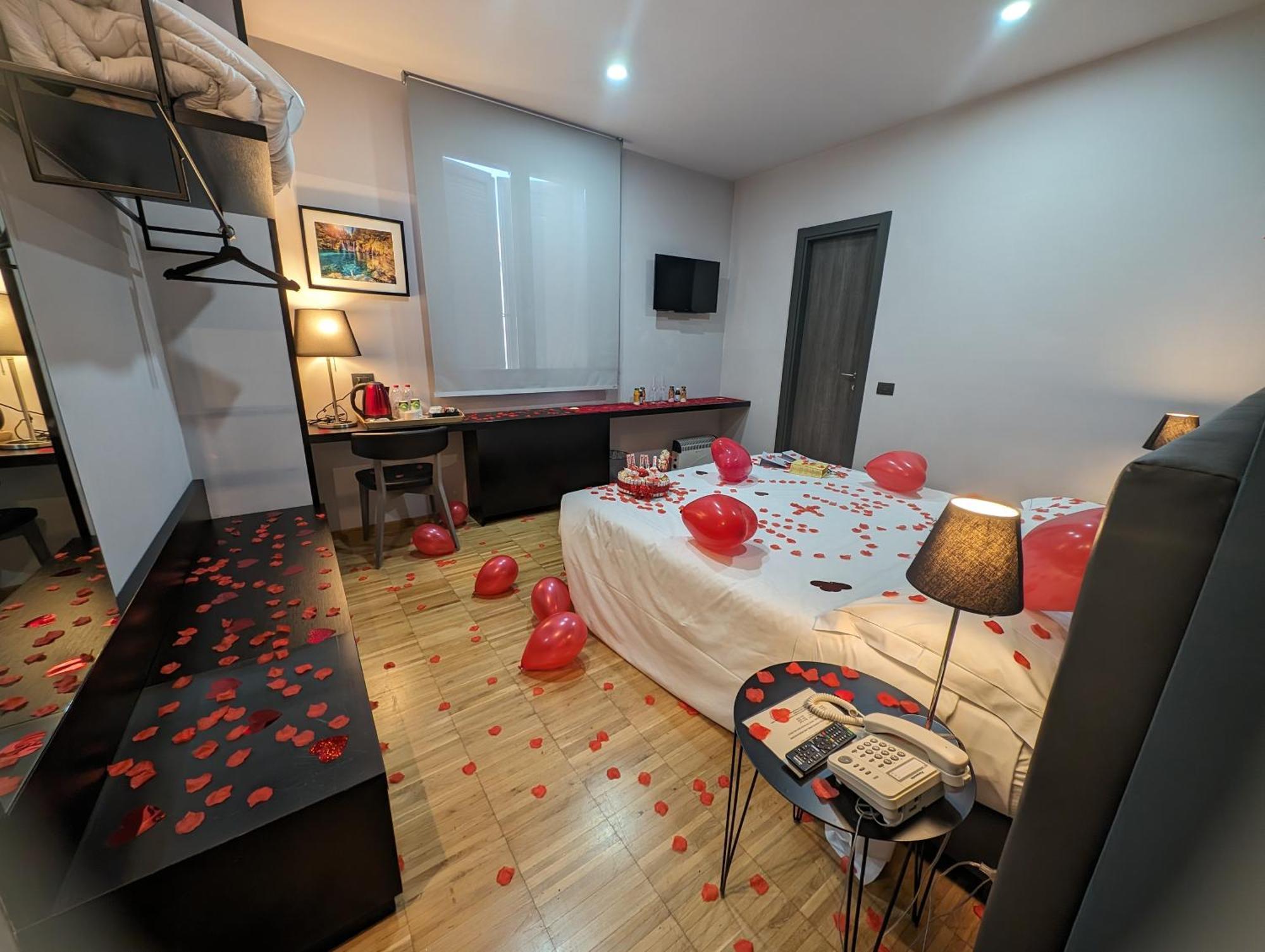 Smart Hotel Карпи Екстериор снимка