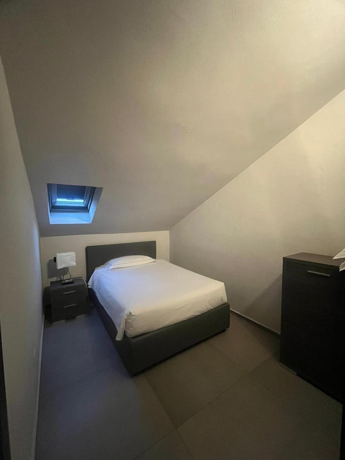Smart Hotel Карпи Екстериор снимка